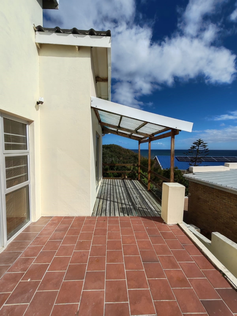 5 Bedroom Property for Sale in Perlemoenbaai Western Cape